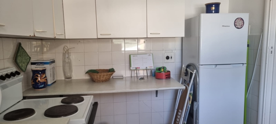 To Let 2 Bedroom Property for Rent in Gardens Western Cape